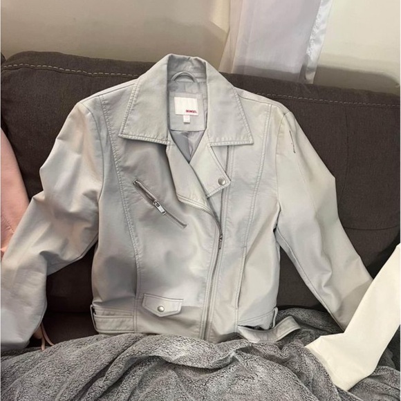 Jackets - Picture 2 of 4